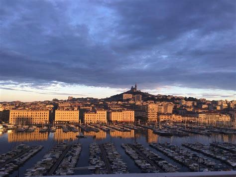 Hôtel Marseille : Hôtel Hermès** à Marseille sur le vieux port.